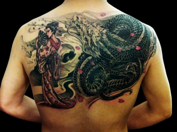  tattoo rồng trên lưng