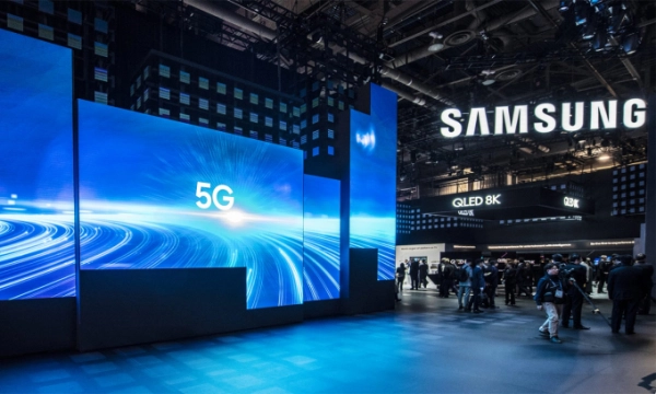 5G symbol at Samsung's booth at a technology exhibition