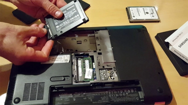 Error due to loose or damaged hard drive