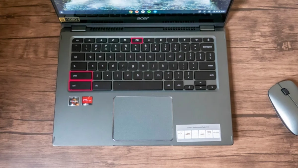 Screenshot on a Chromebook with a keyboard shortcut