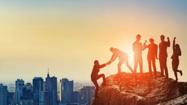 Activities to Build Teamwork: 20 Effective Ideas to Boost Collaboration and Trust