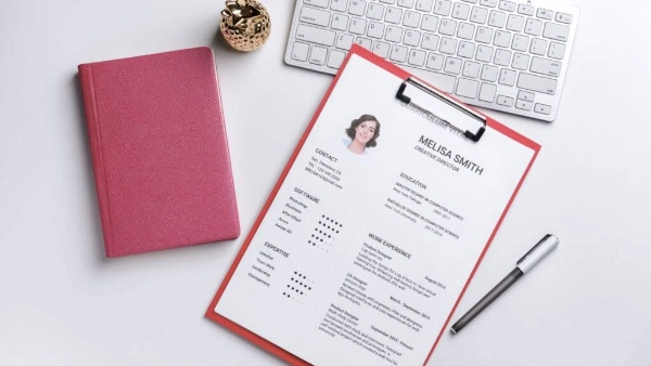 Remote Job Resume Examples (2025 Guide to Land Fully Remote Roles)